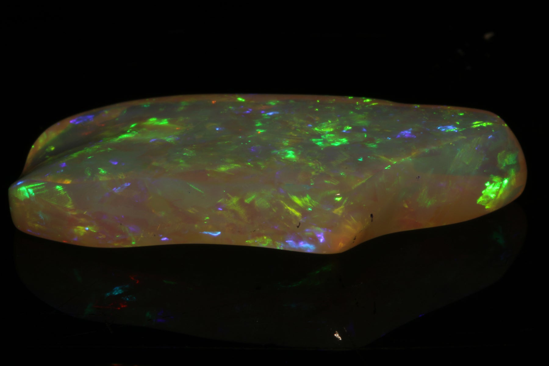 3D Crystal Opal – Free-Form Cut